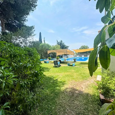 Charming With Pool And Sea View *