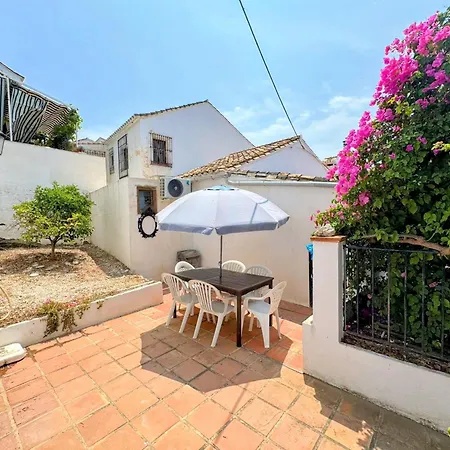 Casa de Férias Charming With Pool And Sea View Vélez-Málaga