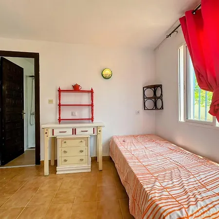 Holiday home Charming With Pool And Sea View *